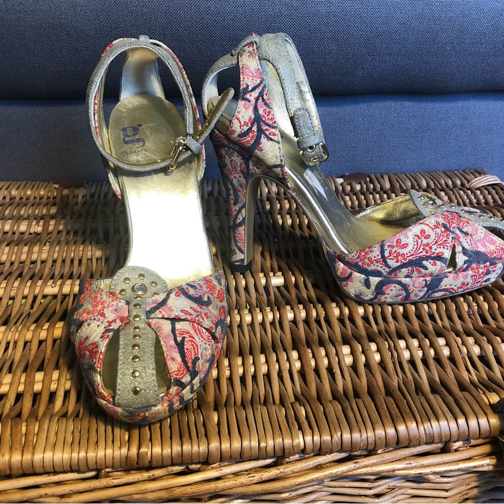 Guess Nikelab series multi color heels